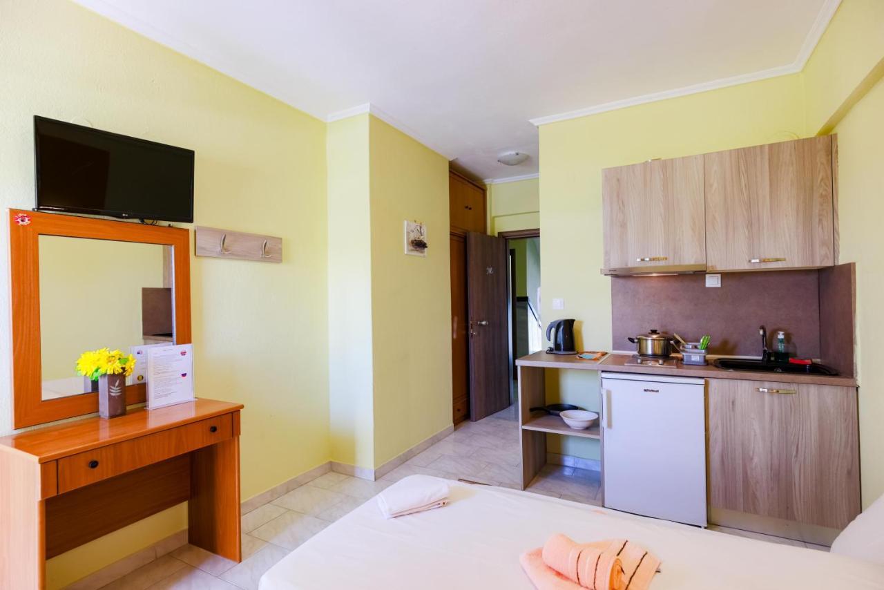Dionisos Apartments Paralia Dionisiou Exterior foto