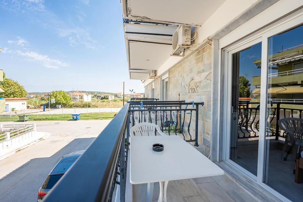Dionisos Apartments Paralia Dionisiou Zimmer foto