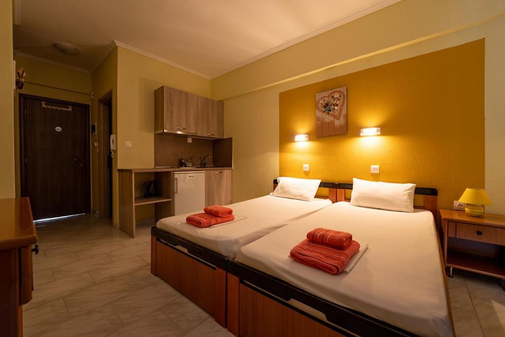 Dionisos Apartments Paralia Dionisiou Zimmer foto